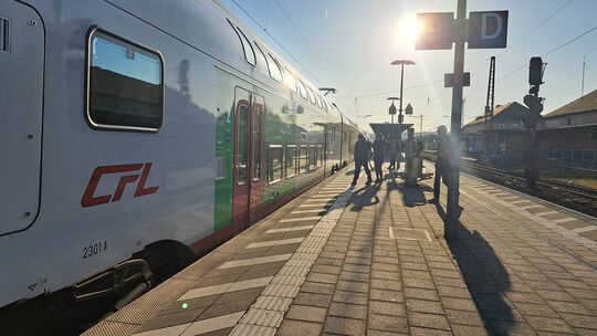 Der Regionalexpress fährt am Bahnhof Wittlich ein – oft mit Verspätung. Gerade die Verbindung Richtung Koblenz um 16.56 Uhr gilt Der Regionalexpress fährt am Bahnhof Wittlich ein – oft mit Verspätung. Gerade die Verbindung Richtung Koblenz um 16.56 Uhr gilt