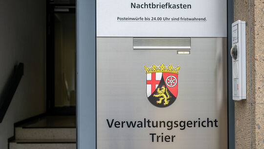 In Rheinland-Pfalz kümmert sich das Verwaltungsgericht Trier um Asylklagen. In Rheinland-Pfalz kümmert sich das Verwaltungsgericht Trier um Asylklagen.