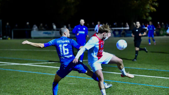 Tim Puttkammer (in Blau) fehlte verletzt beim 0:2 in Diefflen, im Heimspiel am Mittwoch (20 Uhr) in Karbach gegen Eisbachtal keh Tim Puttkammer (in Blau) fehlte verletzt beim 0:2 in Diefflen, im Heimspiel am Mittwoch (20 Uhr) in Karbach gegen Eisbachtal keh