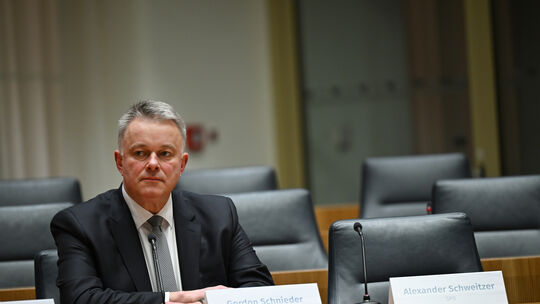 Gordon Schnieder führte die CDU erfolgreich durch den Wahlkampf. Er wird aller Voraussicht nach neuer Ministerpräsident, getrage Gordon Schnieder führte die CDU erfolgreich durch den Wahlkampf. Er wird aller Voraussicht nach neuer Ministerpräsident, getrage
