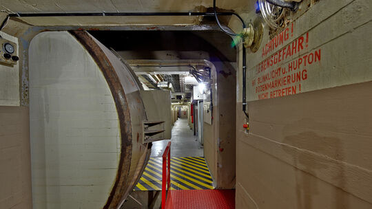 Der Regierungsbunker in Ahrweiler ist mittlerweile ein Museum. Auch die meisten anderen Schutzräume sind längst entwidmet. In Rh Der Regierungsbunker in Ahrweiler ist mittlerweile ein Museum. Auch die meisten anderen Schutzräume sind längst entwidmet. In Rh