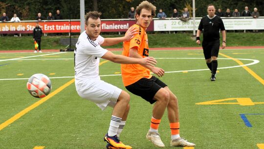 In der Hinrunde setzte sich der Ex-Westerburger Paul Reichelt (rechts) mit dem TuS Montabaur mit 2:0 gegen seine früheren Teamko In der Hinrunde setzte sich der Ex-Westerburger Paul Reichelt (rechts) mit dem TuS Montabaur mit 2:0 gegen seine früheren Teamko