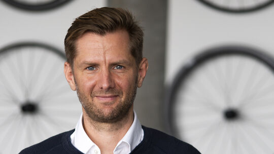 Top-Personalie bei Canyon: Zum 1. Mai tritt Matthias Meier als Chief Executive Officer (CEO) an die Seite von Gründer Roman Arno Top-Personalie bei Canyon: Zum 1. Mai tritt Matthias Meier als Chief Executive Officer (CEO) an die Seite von Gründer Roman Arno