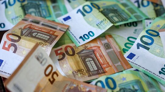 Über hohe Energiepreise infolge des Iran-Kriegs stöhnen auch Pendler und Unternehmer in Rheinland-Pfalz. Zur Abfederung hat die Über hohe Energiepreise infolge des Iran-Kriegs stöhnen auch Pendler und Unternehmer in Rheinland-Pfalz. Zur Abfederung hat die