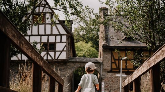 Auf Entdeckertour im Rheinland-Pfälzischen Freilichtmuseum in Bad Sobernheim: Für Besucher gibt es mehr als 40 Gebäude aus dem Auf Entdeckertour im Rheinland-Pfälzischen Freilichtmuseum in Bad Sobernheim: Für Besucher gibt es mehr als 40 Gebäude aus dem