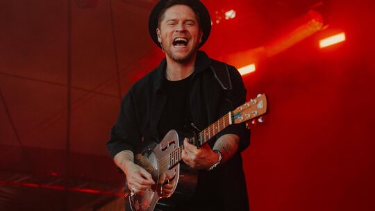 2026 auf Open-Air-Tournee und dabei am 5. September auch beim VR-Kaiserfestival am Deutschen Eck: Johannes Oerding. 2026 auf Open-Air-Tournee und dabei am 5. September auch beim VR-Kaiserfestival am Deutschen Eck: Johannes Oerding.