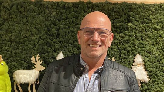 Thomas Bleser ist seit 40 Jahren auf den großen Bühnen in Deutschland und Europa unterwegs. Thomas Bleser ist seit 40 Jahren auf den großen Bühnen in Deutschland und Europa unterwegs.