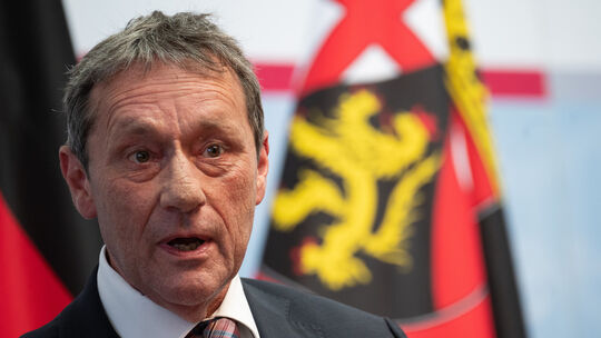 Achim Schwickert, Landrat des Westerwaldkreises und Vorsitzender des Landkreistages Rheinland-Pfalz, soll nach Informationen uns Achim Schwickert, Landrat des Westerwaldkreises und Vorsitzender des Landkreistages Rheinland-Pfalz, soll nach Informationen uns