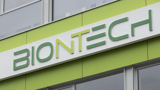 Das Biopharma-Unternehmen Biontech schließt seinen Produktionsstandort in Idar-Oberstein. Das teilte das Unternehmen am Dienstag Das Biopharma-Unternehmen Biontech schließt seinen Produktionsstandort in Idar-Oberstein. Das teilte das Unternehmen am Dienstag