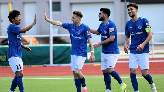 Der FC Cosmos Koblenz hat in der Oberliga zuletzt vier Siege in Folge geholt und sich somit den Klassenverbleib gesichert. Künft Der FC Cosmos Koblenz hat in der Oberliga zuletzt vier Siege in Folge geholt und sich somit den Klassenverbleib gesichert. Künft