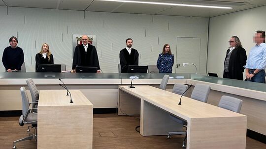 Die Wein- und Lebensmittelstrafkammer des Landgerichtes Bad Kreuznach verurteilte einen 47-Jährigen wegen Beihilfe zu Verstößen Die Wein- und Lebensmittelstrafkammer des Landgerichtes Bad Kreuznach verurteilte einen 47-Jährigen wegen Beihilfe zu Verstößen