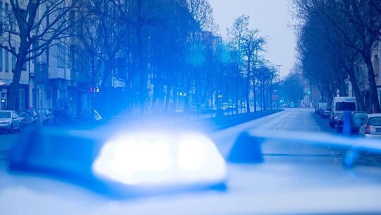 Gleich zwei Fälle eines gefährlichen Eingriffs in den Straßenverkehr wurden der Polizei Cochem am 8. Mai gemeldet - sie ereignet Gleich zwei Fälle eines gefährlichen Eingriffs in den Straßenverkehr wurden der Polizei Cochem am 8. Mai gemeldet - sie ereignet