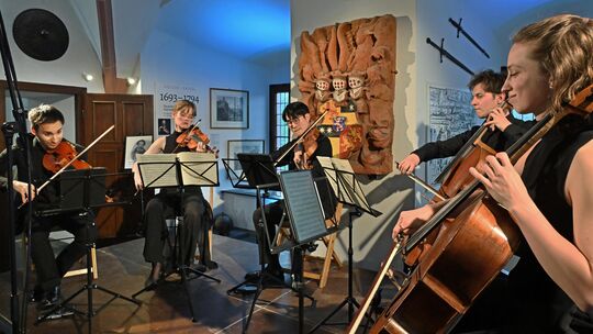 Einen grandiosen Musikgenuss mit Werken von Franz Schubert, Zoltán Kodály und Ernö von Dohnányi erlebten die Zuschauer beim Konz Einen grandiosen Musikgenuss mit Werken von Franz Schubert, Zoltán Kodály und Ernö von Dohnányi erlebten die Zuschauer beim Konz