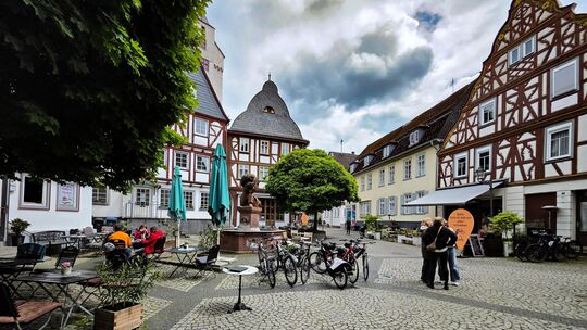 Die historische Bausubstanz im Diezer Zentrum soll bewahrt und das Stadtbild verbessert werden. Gleichzeitig soll so ein Beitrag Die historische Bausubstanz im Diezer Zentrum soll bewahrt und das Stadtbild verbessert werden. Gleichzeitig soll so ein Beitrag