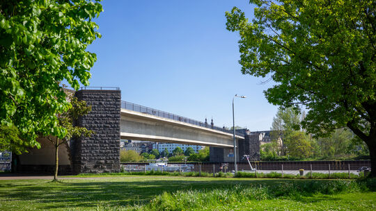 Auf der Koblenzer Balduinbrücke soll der Verkehr neu geordnet werden. Auf der Koblenzer Balduinbrücke soll der Verkehr neu geordnet werden.