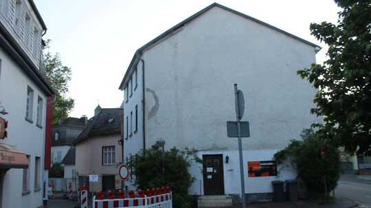 Dieses Häuserdreieck an der Bachgasse, dem Obertal und der Schlossstraße soll weichen, damit mitten in Nassau ein neuer Platz en Dieses Häuserdreieck an der Bachgasse, dem Obertal und der Schlossstraße soll weichen, damit mitten in Nassau ein neuer Platz en