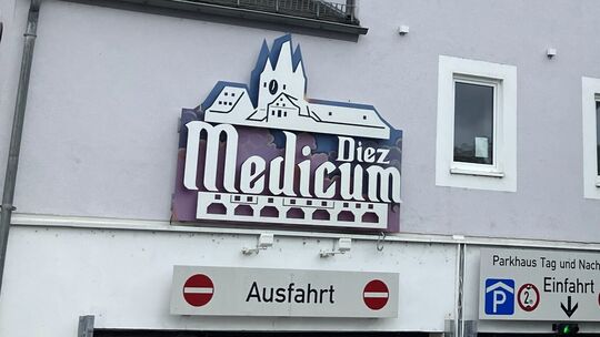 Das Medicum im Werkes ist vollständig durch Ärztepraxen belegt. Über 20 Ärzte arbeiten dort. Das Medicum im Werkes ist vollständig durch Ärztepraxen belegt. Über 20 Ärzte arbeiten dort.