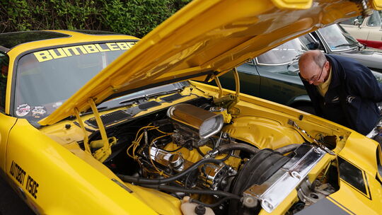 Kennerblick unter die Haube: Gotthardt Cars in Maria Trost feierte einen Geburtstag mit einem Oldtimertreffen. Kennerblick unter die Haube: Gotthardt Cars in Maria Trost feierte einen Geburtstag mit einem Oldtimertreffen.