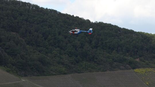 Polizei, Höhenrettung und Rettungsdienst wurden am 15. Mai zu einem Einsatz am Mittelrhein-Klettersteig in Boppard alarmiert. Polizei, Höhenrettung und Rettungsdienst wurden am 15. Mai zu einem Einsatz am Mittelrhein-Klettersteig in Boppard alarmiert.
