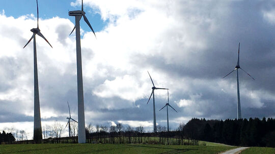 Der Windpark zwischen Weibern und Rieden. Neun Anlagen laufen hier für den Kreis Ahrweiler. Der Windpark zwischen Weibern und Rieden. Neun Anlagen laufen hier für den Kreis Ahrweiler.