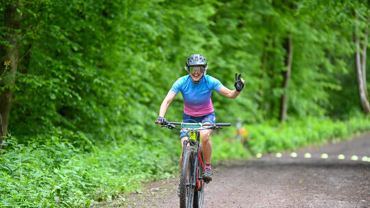Gute Stimmung herrschte beim 20. Schinder(hannes)-MTB Marathon in Emmelshausen bei den mehr als 500 Teilnehmern. Der 21. Auflage Gute Stimmung herrschte beim 20. Schinder(hannes)-MTB Marathon in Emmelshausen bei den mehr als 500 Teilnehmern. Der 21. Auflage