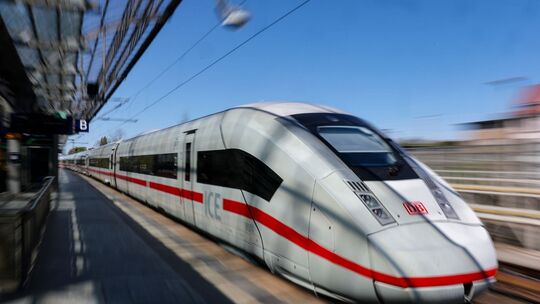 ICE 4 auf der Fahrt ICE 4 auf der Fahrt