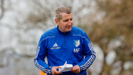 Martin Fey feierte mit einem 4:2-Sieg seinen Abschied als Trainer der Spvgg Fischbach. Doch ein letztes Mal wird er die Spvgg tr Martin Fey feierte mit einem 4:2-Sieg seinen Abschied als Trainer der Spvgg Fischbach. Doch ein letztes Mal wird er die Spvgg tr
