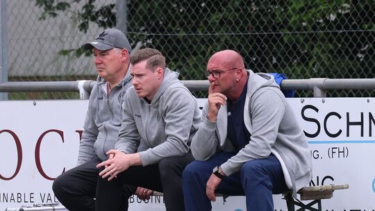 Für den VfB Wissen um Interinmstrainer Sascha Kill (rechts) steht das letzte Spiel an, es geht gegen die SG Arzfeld. Torwart Luk Für den VfB Wissen um Interinmstrainer Sascha Kill (rechts) steht das letzte Spiel an, es geht gegen die SG Arzfeld. Torwart Luk