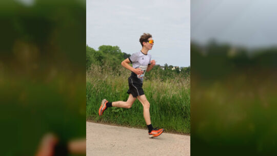 Der 14-jährige Linus Fuchs vom TSV Bullay-Alf war schnellster männlicher Teilnehmer über fünf Kilometer beim 15. Pfingstkronenla Der 14-jährige Linus Fuchs vom TSV Bullay-Alf war schnellster männlicher Teilnehmer über fünf Kilometer beim 15. Pfingstkronenla