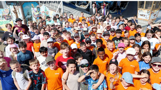 Bei der Kirmes-Rallye waren die Jungen und Mädchen aus den dritten und vierten Klassen der Grundschule Heddesdorfer Berg und der Bei der Kirmes-Rallye waren die Jungen und Mädchen aus den dritten und vierten Klassen der Grundschule Heddesdorfer Berg und der