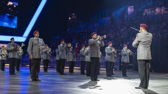 Bühnenerfahren zeigte sich das Heeresmusikkorps Koblenz beim Musikfest der Bundeswehr 2026 - am 30. Mai lädt das Ensemble anläss Bühnenerfahren zeigte sich das Heeresmusikkorps Koblenz beim Musikfest der Bundeswehr 2026 - am 30. Mai lädt das Ensemble anläss