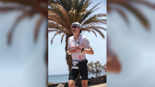David Simon vom RSC Untermosel gewann in seiner Altersklasse M35-39 den Ironman auf Lanzarote. Damit qualifizierte sich der Büch David Simon vom RSC Untermosel gewann in seiner Altersklasse M35-39 den Ironman auf Lanzarote. Damit qualifizierte sich der Büch
