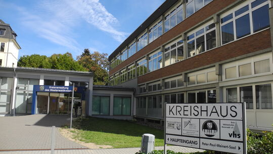 Der Westerwaldkreis stellt die Bauverwaltung auf digital um: Bauanträge können von Juni an nur noch elektronisch eingereicht wer Der Westerwaldkreis stellt die Bauverwaltung auf digital um: Bauanträge können von Juni an nur noch elektronisch eingereicht wer