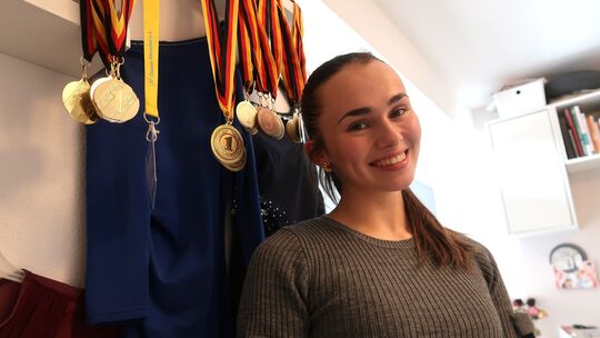 Eine erfolgreiche Ballerina kommt aus Brachbach: Marie Schnorrenberg startet im Juli beim Dance World Cup in Dublin. Eine erfolgreiche Ballerina kommt aus Brachbach: Marie Schnorrenberg startet im Juli beim Dance World Cup in Dublin.