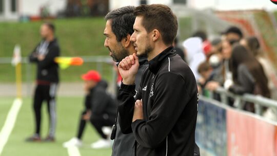 Janik Herz und Yilmaz Köroglu (von rechts) haben die Reserve der SG Ahrbach vor einem Jahr in die Kreisliga A geführt. Die gerad Janik Herz und Yilmaz Köroglu (von rechts) haben die Reserve der SG Ahrbach vor einem Jahr in die Kreisliga A geführt. Die gerad