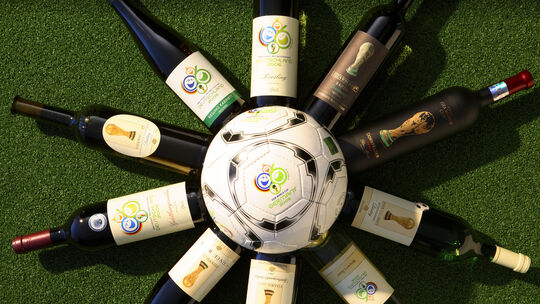 Zur Fußball-WM 2006 hatte das Deutsche Weininstitut einen Lizenzvertrag mit der Fifa geschlossen. Darüber wurde es möglich, offi Zur Fußball-WM 2006 hatte das Deutsche Weininstitut einen Lizenzvertrag mit der Fifa geschlossen. Darüber wurde es möglich, offi