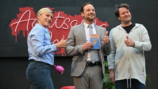 Mit Achtsamkeit geht alles besser - und mit diesem starken Trio in "Achtsam morden" in Mayen: Franziska Beyer, Martin Geisen und Mit Achtsamkeit geht alles besser - und mit diesem starken Trio in "Achtsam morden" in Mayen: Franziska Beyer, Martin Geisen und
