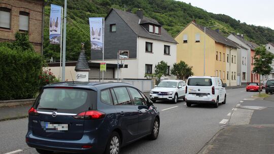 Auf der B42 in Leutesdorf soll aus Lärmschutzgründen bald statt Tempo 50 nur noch Tempo 30 gelten. Auf der B42 in Leutesdorf soll aus Lärmschutzgründen bald statt Tempo 50 nur noch Tempo 30 gelten.