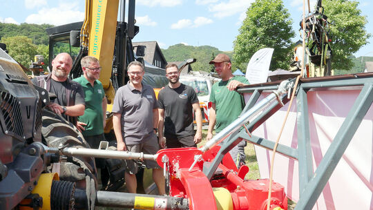 Bei den VG-Tagen in Waldbreitbach wurde teilweise mit schwerem Gerät vorgefahren. Bei den VG-Tagen in Waldbreitbach wurde teilweise mit schwerem Gerät vorgefahren.
