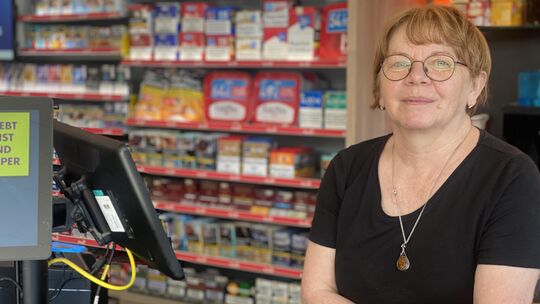 Hinter Barbara Kalinowska liegen trubelige Tage: Sie arbeitet an einer SB-Tankstelle in Koblenz. Bevor der Tankrabatt auslief, h Hinter Barbara Kalinowska liegen trubelige Tage: Sie arbeitet an einer SB-Tankstelle in Koblenz. Bevor der Tankrabatt auslief, h