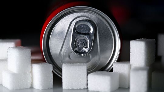 In Berlin gibt es Pläne für eine Zuckersteuer. Die Getränkeindustrie ist alarmiert. Einen offenen Brief haben auch viele Unterne In Berlin gibt es Pläne für eine Zuckersteuer. Die Getränkeindustrie ist alarmiert. Einen offenen Brief haben auch viele Unterne
