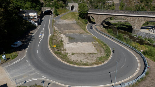 Die Tunnelstraße am Ortseingang von Altenahr. Auch hier wird der LBM bald Arbeiten vornehmen müssen. Die Tunnelstraße am Ortseingang von Altenahr. Auch hier wird der LBM bald Arbeiten vornehmen müssen.