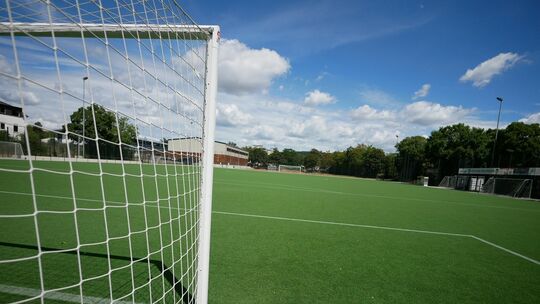 Viele Tore sind nach der Wiederöffnung auf der Sportanlage Bachem erzielt worden. Auch der Wiederaufbau ist in vielen Bereichen Viele Tore sind nach der Wiederöffnung auf der Sportanlage Bachem erzielt worden. Auch der Wiederaufbau ist in vielen Bereichen