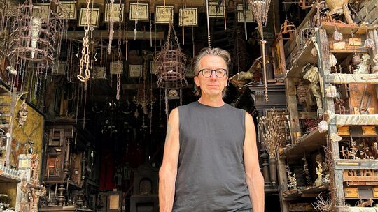 Seit 21 Jahren arbeitet Matthias Korb in Lohrheim an einer riesigen Installation, die sich mit "den Abläufen der Schöpfung in ih Seit 21 Jahren arbeitet Matthias Korb in Lohrheim an einer riesigen Installation, die sich mit "den Abläufen der Schöpfung in ih