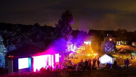 Seit 2011 Jahren sorgt das Waldeck Freakquenz Festival für eine gute und ausgelassene Stimmung. Seit 2011 Jahren sorgt das Waldeck Freakquenz Festival für eine gute und ausgelassene Stimmung.