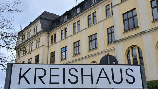 Wer steht künftig an der Spitze der Westerwälder Kreisverwaltung? Die Antwort auf diese Frage gibt es noch im August. Am Sonntag Wer steht künftig an der Spitze der Westerwälder Kreisverwaltung? Die Antwort auf diese Frage gibt es noch im August. Am Sonntag