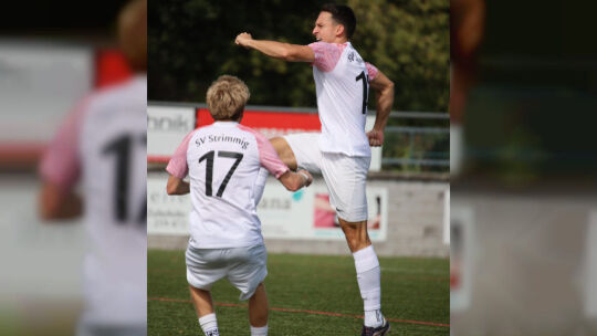 Auch beim 4:2-Derbysieg in Blankenrath durfte Aufsteiger SV Strimmig jubeln: Hier feiert Neuzugang und Rückkehrer Robin Gründer Auch beim 4:2-Derbysieg in Blankenrath durfte Aufsteiger SV Strimmig jubeln: Hier feiert Neuzugang und Rückkehrer Robin Gründer