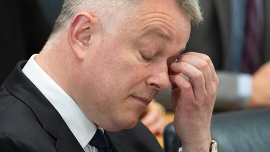 Gordon Schnieder (CDU) ist seit 100 Tagen Ministerpräsident von Rheinland-Pfalz. Seine Arbeit können oder wollen viele aber noch Gordon Schnieder (CDU) ist seit 100 Tagen Ministerpräsident von Rheinland-Pfalz. Seine Arbeit können oder wollen viele aber noch