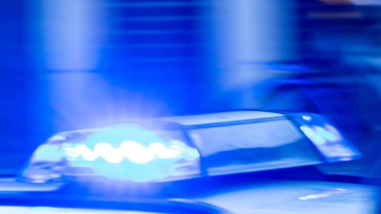 Die Polizei ermittelt wegen der Schiffshavarie bei Traben-Trarbach. Die Polizei ermittelt wegen der Schiffshavarie bei Traben-Trarbach.