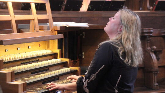 Eine Zugabe voller Innigkeit: Mit Johann Sebastian Bachs "Aria" aus den "Goldberg-Variationen" klang das Konzert mit Ann-Helena Eine Zugabe voller Innigkeit: Mit Johann Sebastian Bachs "Aria" aus den "Goldberg-Variationen" klang das Konzert mit Ann-Helena